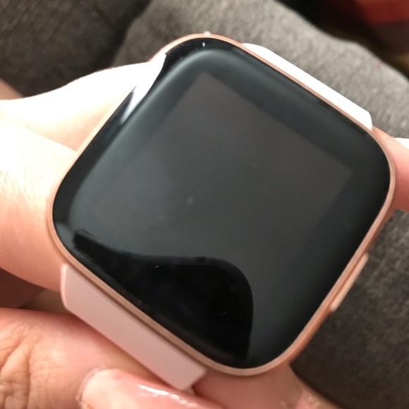 Fitbit versa 2 - Picture 3 of 4